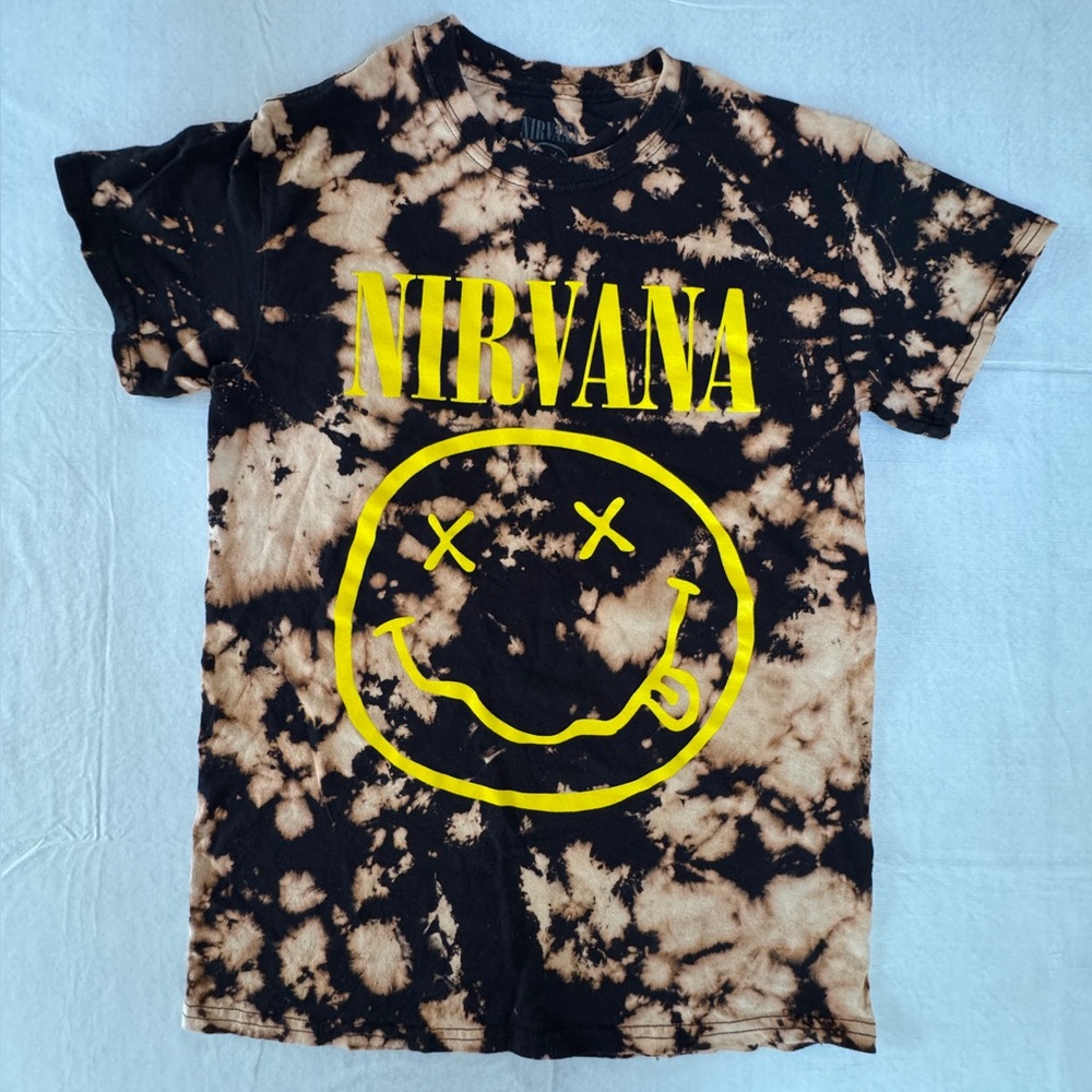 Nirvana Band Bleach Dyed T-Shirt
Unisex  Small  Graphic Tee Logo